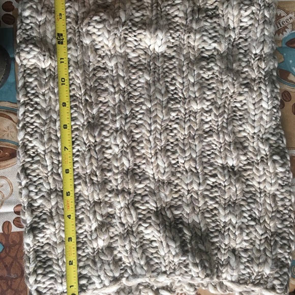 Neck warmer/scarf - Picture 3 of 4